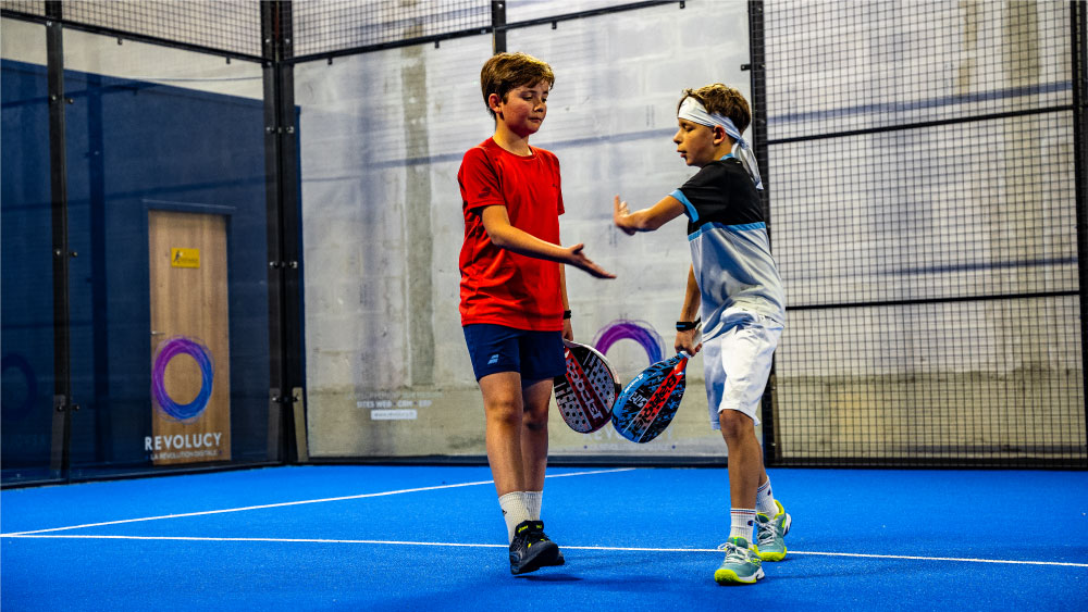 Toujours en forme ? <br>Alors venez en famille et réservez votre terrain de padel